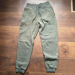 lululemon Scuba Jogger